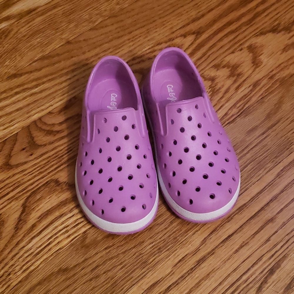 Cat & Jack water shoes